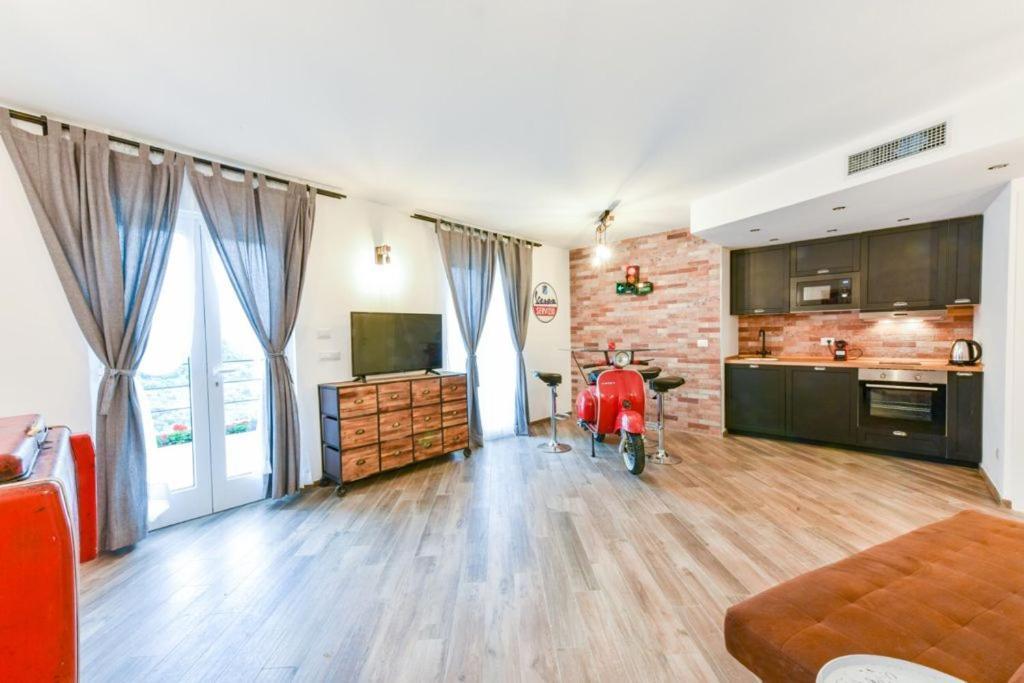 Vespa Apartments Moneglia Exterior photo